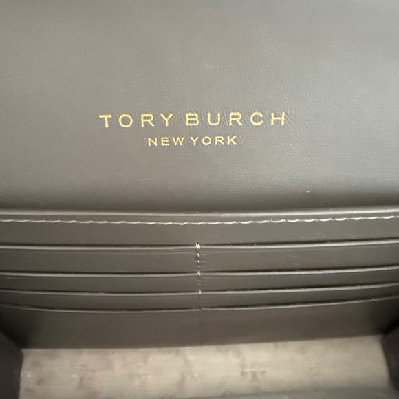 Tory Burch Leather crossbody bag - Picture 9 of 15